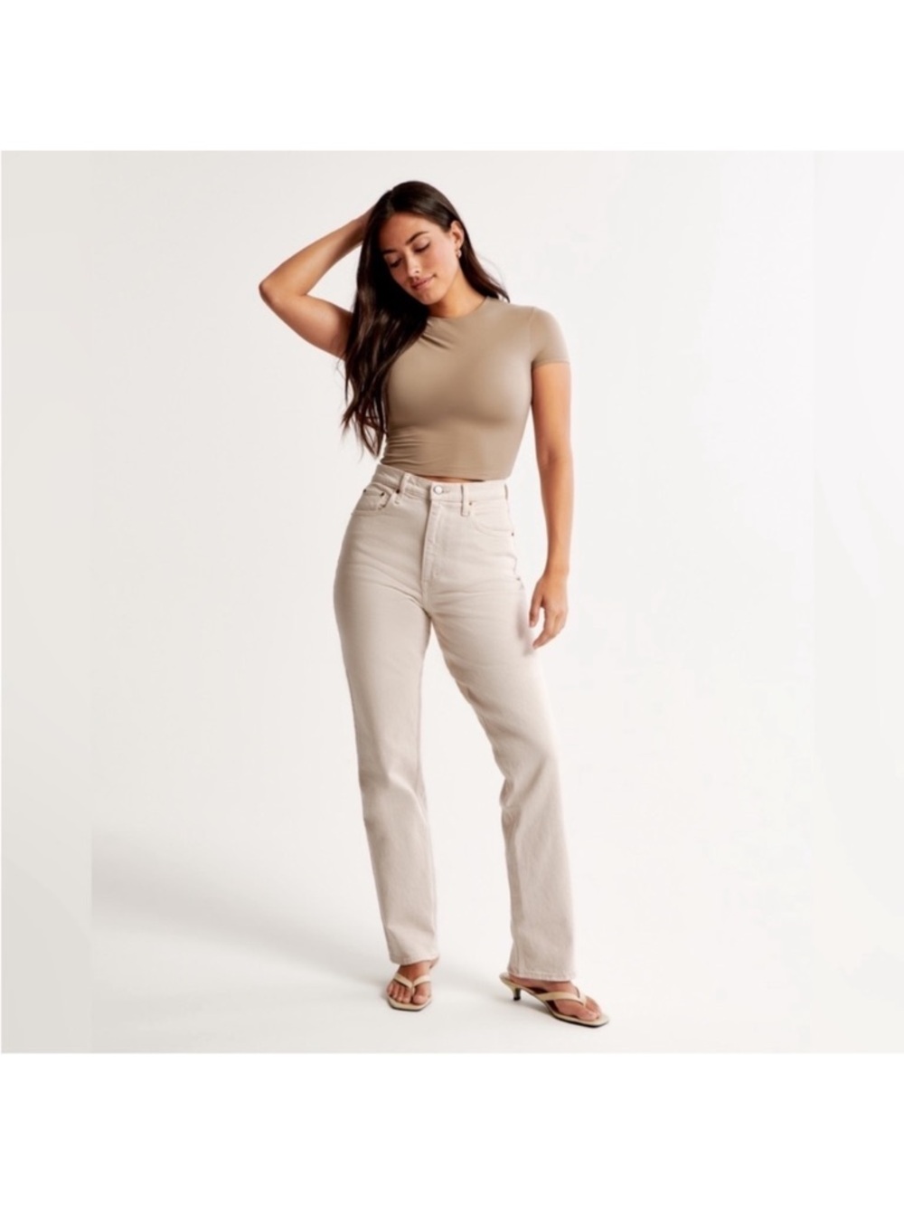 Abercrombie & Fitch Light Beige the 90s St. ultra high-rise Jeans. SHORT